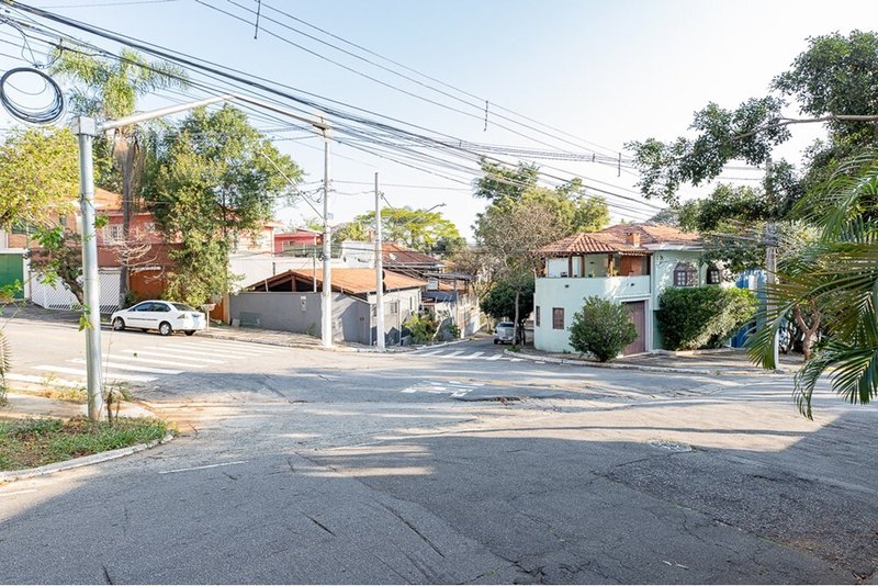 Casa a venda Brooklin Paulista - 3 suítes 130m² Professor Rubens Gomes de Souza São Paulo - 