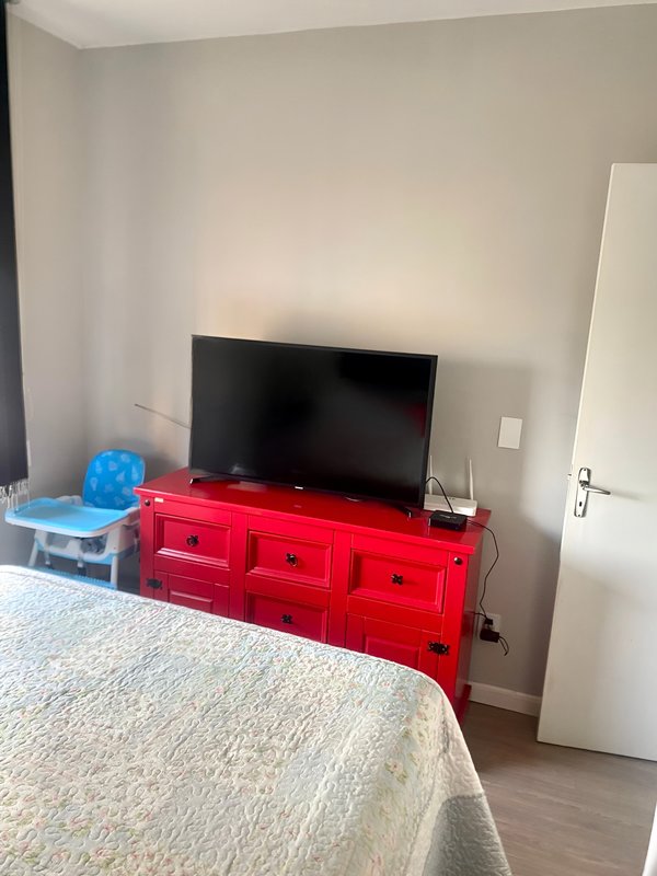 R$ 212.000 - ÓTIMO APARTAMENTO - 62M2 - 3 DORM - SEMIMOBILIADO - 1 VAGA Rua Figueredo Mascarenhas Porto Alegre - 