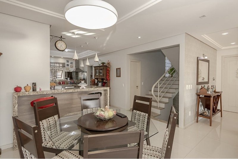Casa ESC 267 Casa 610191048-13 1 suíte 304m² Charruas Porto Alegre - 