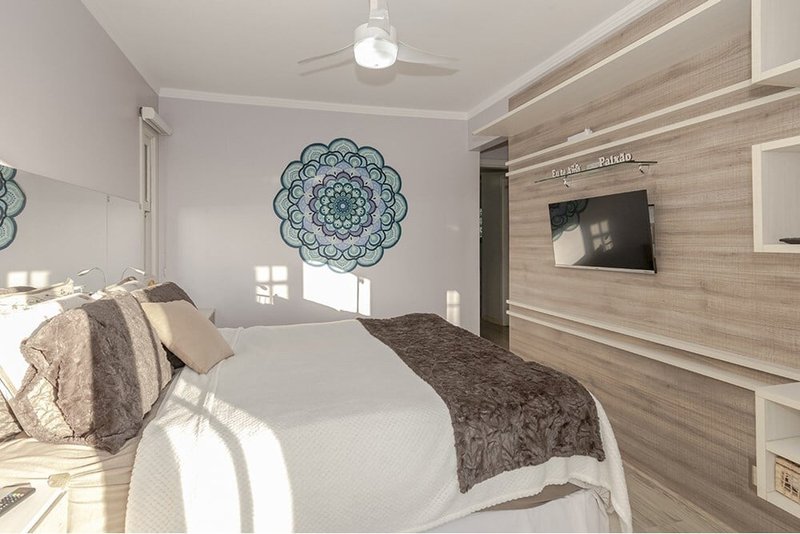 Casa ESC 267 Casa 610191048-13 1 suíte 304m² Charruas Porto Alegre - 