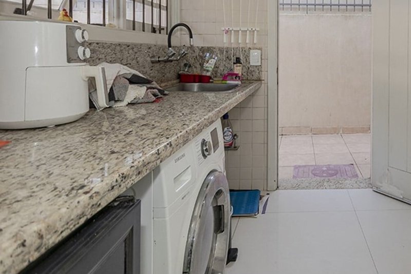 Casa ESC 267 Casa 610191048-13 1 suíte 304m² Charruas Porto Alegre - 
