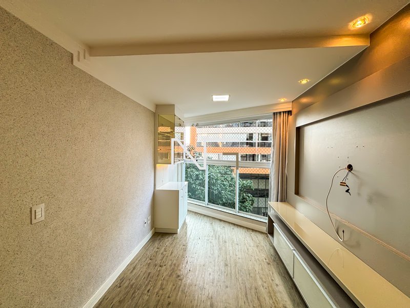 Lindo apartamento de 2 quartos com suíte e localização privilegiada na Praia da Costa Rua Romero Lofego Botelho Vila Velha - 