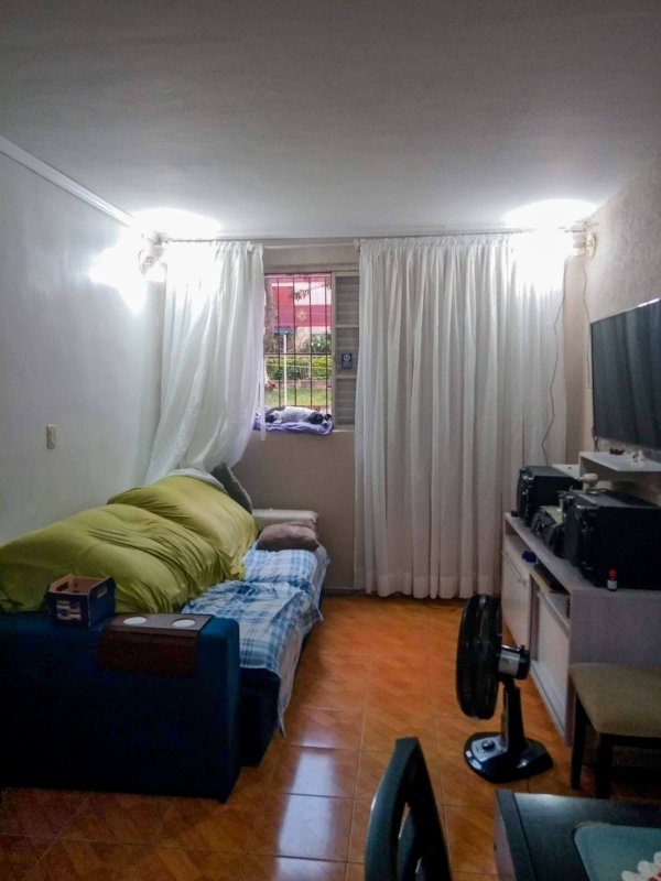 Apartamento com 2 dormitórios no Jardim Leopoldina Estr. Martim Félix Berta Porto Alegre - 