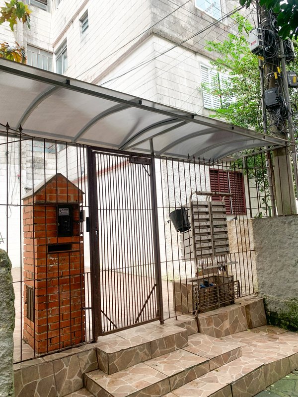 Apartamento com 2 dormitórios no Jardim Leopoldina Estr. Martim Félix Berta Porto Alegre - 