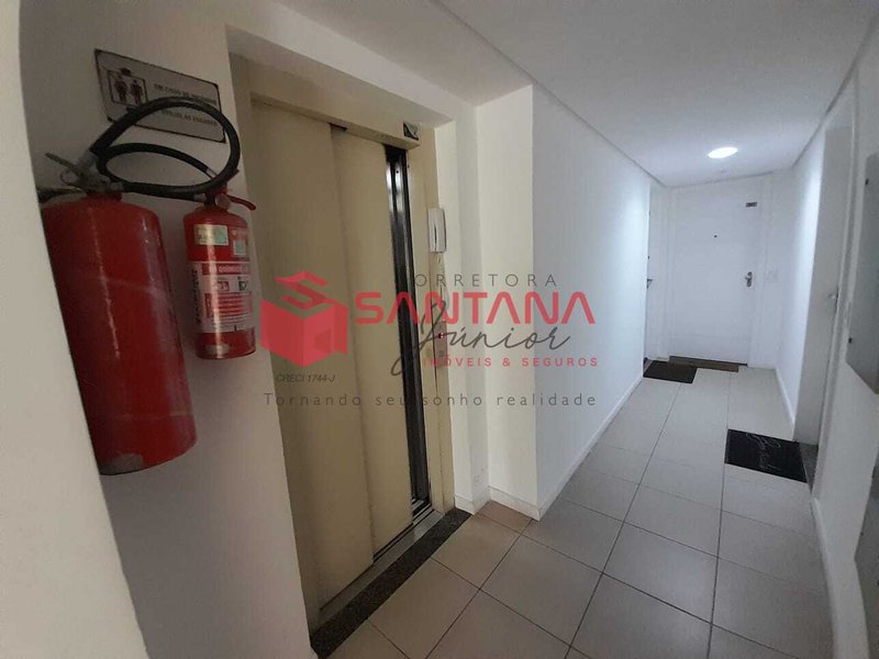 Apartamento mobiliado no condomínio Jardim Aeroporto (INDISPONÍVEL) Rua Itororó Lauro de Freitas - 
