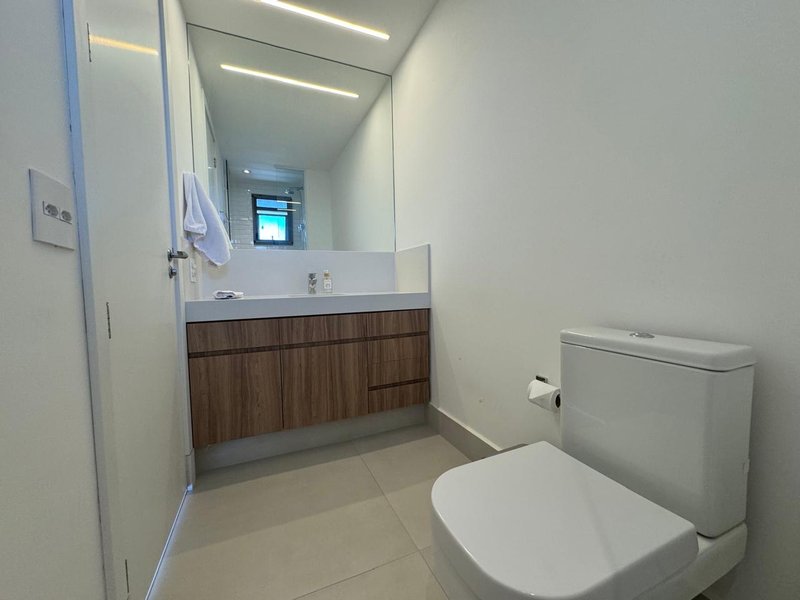 Apartamento de Luxo com Vista Eterna Avenida Professor Frederico Herman Júnior  São Paulo - 