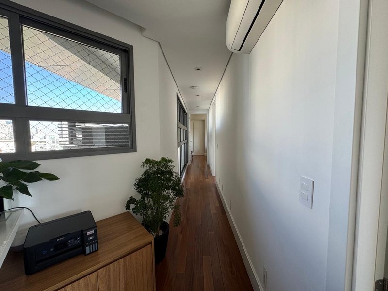 Apartamento de Luxo com Vista Eterna Avenida Professor Frederico Herman Júnior  São Paulo - 
