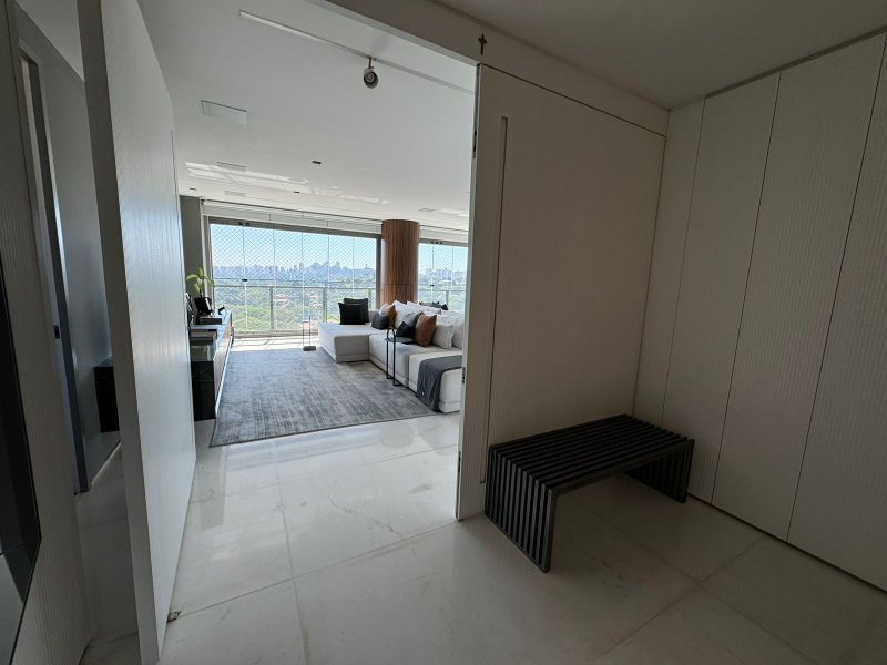 Apartamento de Luxo com Vista Eterna Avenida Professor Frederico Herman Júnior  São Paulo - 