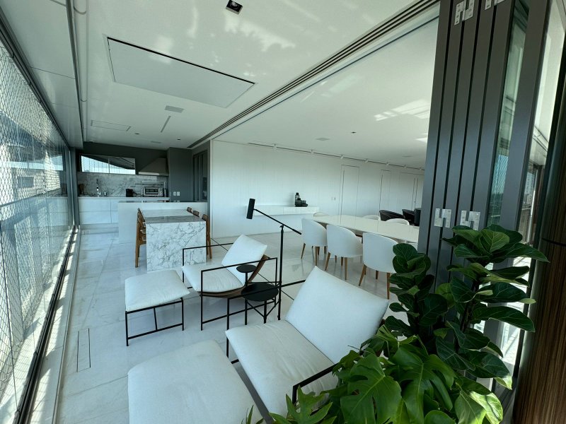 Apartamento de Luxo com Vista Eterna Avenida Professor Frederico Herman Júnior  São Paulo - 