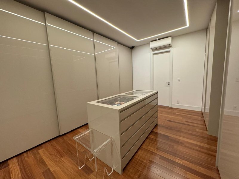 Apartamento de Luxo com Vista Eterna Avenida Professor Frederico Herman Júnior  São Paulo - 