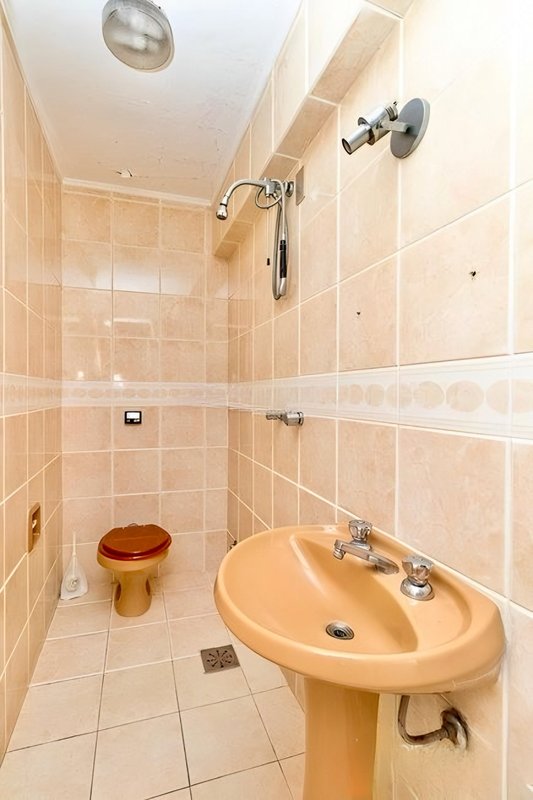R$ 1.030.000 - EDIFÍCIO LOUVRE - ENORME APARTAMENTO - 190M2 - 3 DORM - SUÍTE - 1 VAGA Rua Duque de Caxias Porto Alegre - 