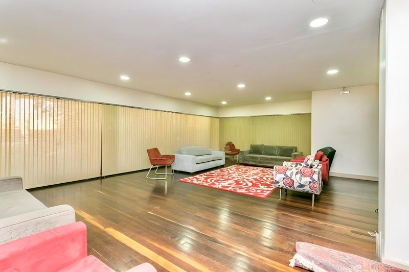R$ 1.030.000 - EDIFÍCIO LOUVRE - ENORME APARTAMENTO - 190M2 - 3 DORM - SUÍTE - 1 VAGA Rua Duque de Caxias Porto Alegre - 