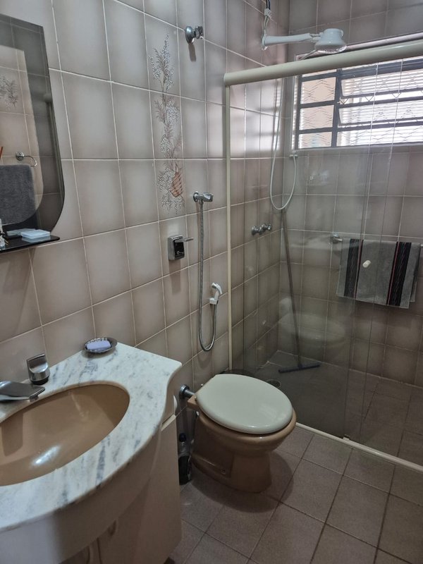 **🏡 Excelente Casa Térrea no Bairro Santa Genebra - 3 Dormitórios! 🌟** - Campinas - 