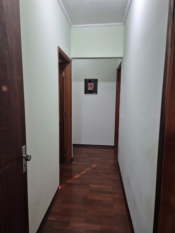 **🏡 Excelente Casa Térrea no Bairro Santa Genebra - 3 Dormitórios! 🌟** - Campinas - 