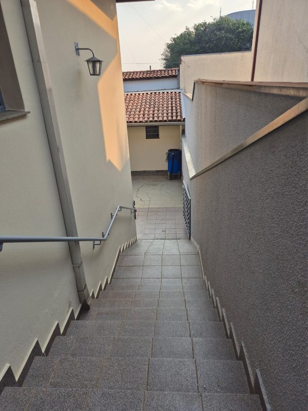**🏡 Excelente Casa Térrea no Bairro Santa Genebra - 3 Dormitórios! 🌟** - Campinas - 