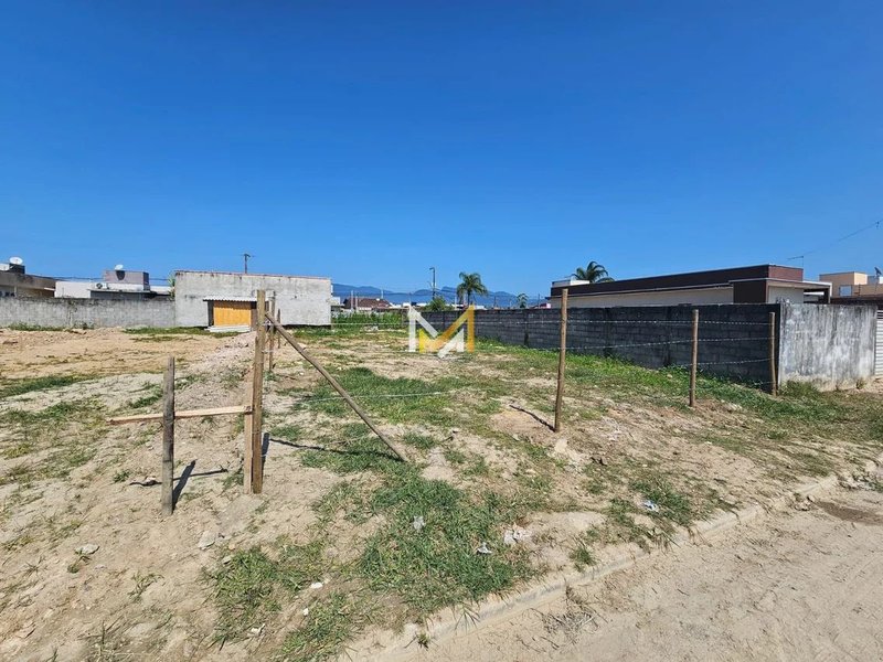 TERRENO MEIO LOTE 5x25 - Caraguatatuba - 