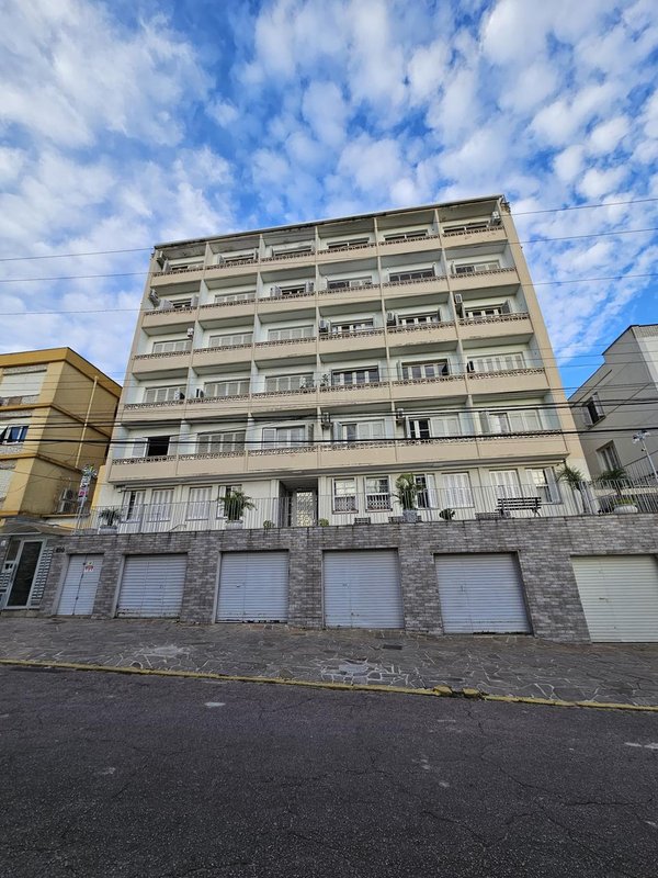 Apartamento com 1 dormitório á 50m da Av Ipiranga R. Dário Pederneiras - Petrópolis Porto Alegre - 