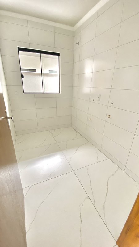 CASA COM 1 SUÍTE MAIS 1 DORMITÓRIO NO BAIRRO SÃO JOÃO - Brusque - 