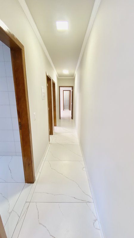CASA COM 1 SUÍTE MAIS 1 DORMITÓRIO NO BAIRRO SÃO JOÃO - Brusque - 