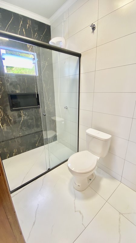 CASA COM 1 SUÍTE MAIS 1 DORMITÓRIO NO BAIRRO SÃO JOÃO - Brusque - 