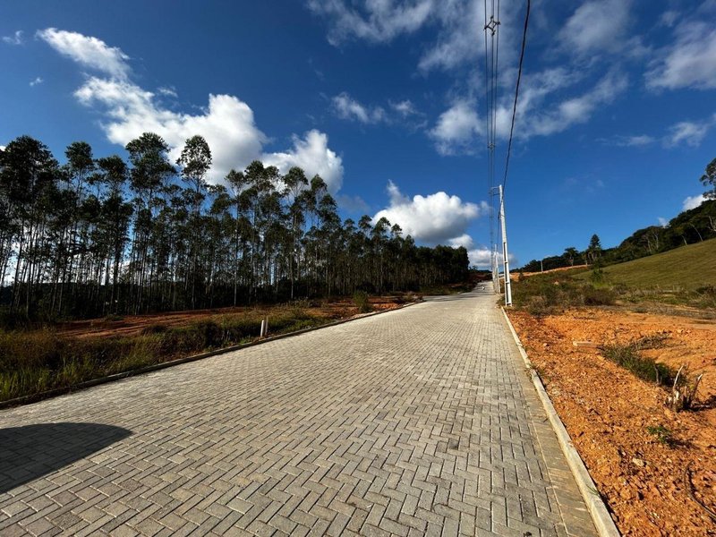 TERRENO NO LOTEAMENTO VALE DOS CEDROS - Brusque - 