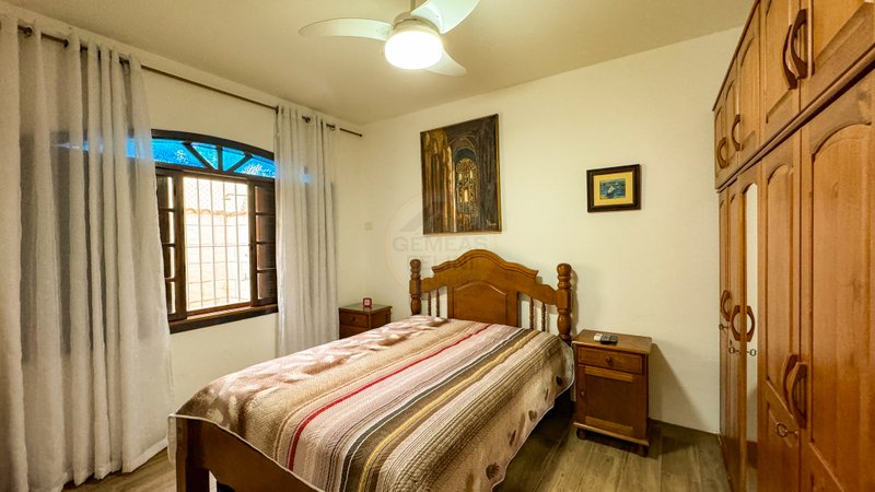 Casa familiar apenas 150m da Praia de Juquehy - LOCAÇÕES POR TEMPORADA - São Sebastião - 