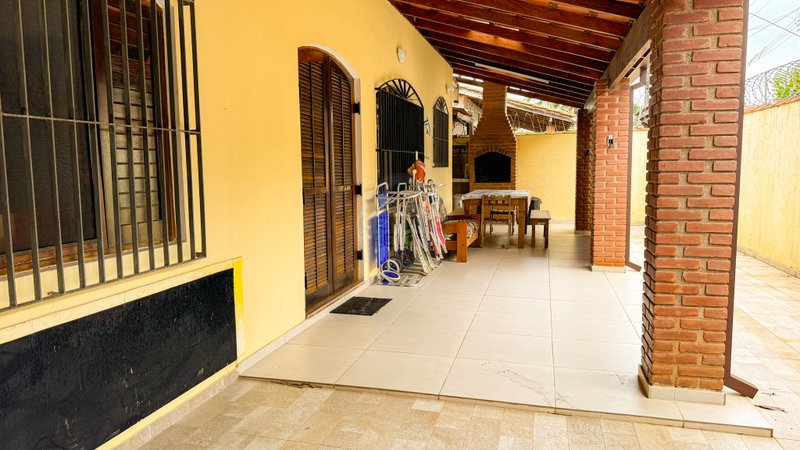 Casa familiar apenas 150m da Praia de Juquehy - LOCAÇÕES POR TEMPORADA - São Sebastião - 