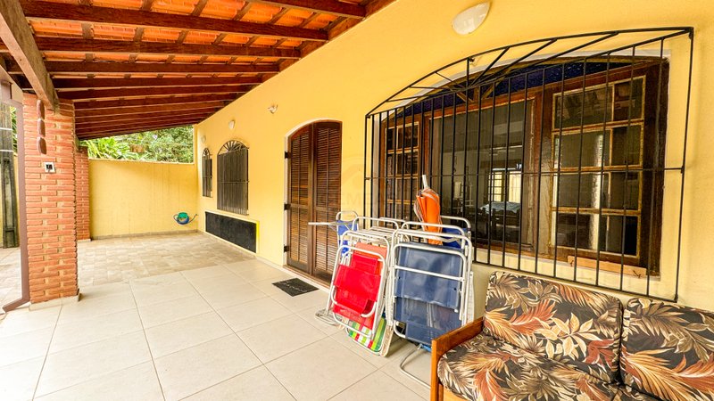 Casa familiar apenas 150m da Praia de Juquehy - LOCAÇÕES POR TEMPORADA - São Sebastião - 