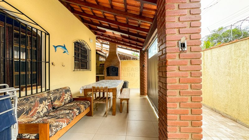 Casa familiar apenas 150m da Praia de Juquehy - LOCAÇÕES POR TEMPORADA - São Sebastião - 