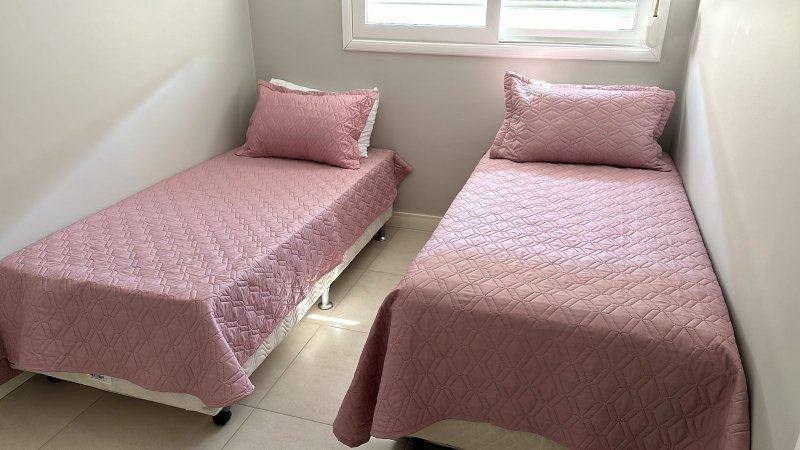 PRONTA E MOBILIADA | R$ 950.000 | 3 DORM | 1 SUÍTE | 110m2 | 2 VAGAS | Xangri-lá | RS Avenida Paraguassu Xangri-lá - 