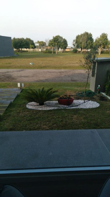Casa térrea à venda com 3 Suítes, no condomínio Terrasul, condomínio fechado, 2 vagas - Capão da Canoa - 