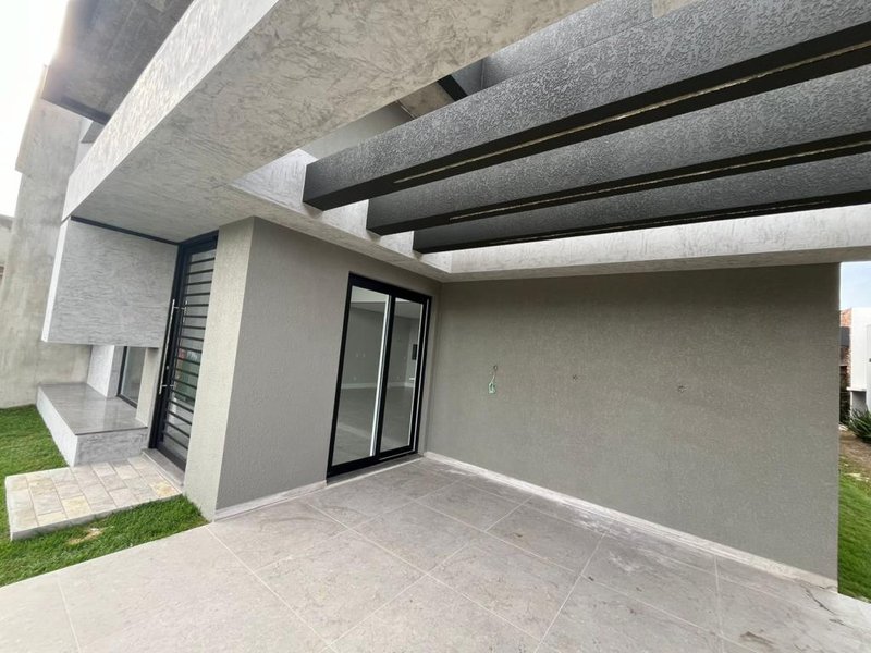 Casa térrea à venda com 3 Suítes, no condomínio Terrasul, condomínio fechado, 2 vagas - Capão da Canoa - 
