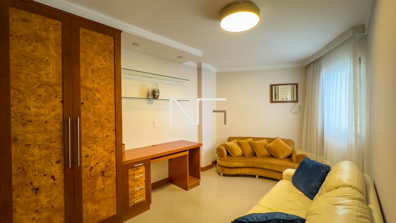 3 suítes frente ao mar: Viva a experiência de um apartamento com vista deslumbrante Avenida Estudante José Júlio de Souza Vila Velha - 