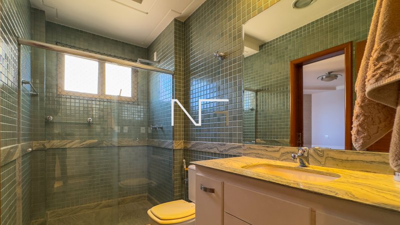 3 suítes frente ao mar: Viva a experiência de um apartamento com vista deslumbrante Avenida Estudante José Júlio de Souza Vila Velha - 