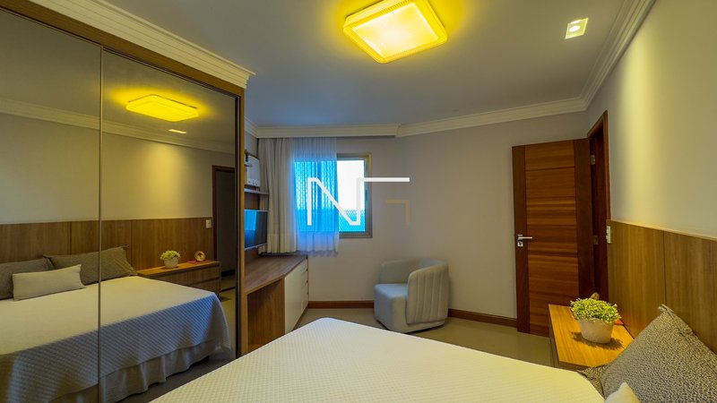 3 suítes frente ao mar: Viva a experiência de um apartamento com vista deslumbrante Avenida Estudante José Júlio de Souza Vila Velha - 