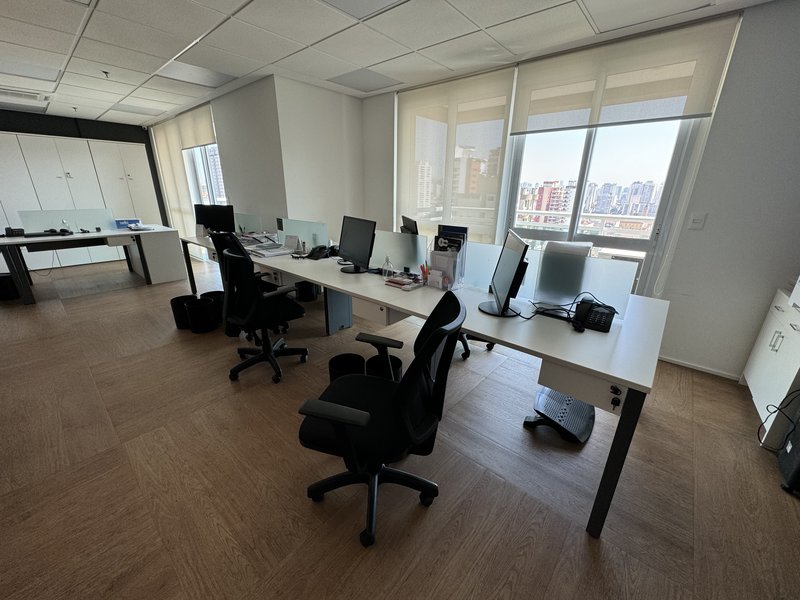 Conjunto Comercial Unificado 223m² na Vila Carrão 6 vagas Avenida Conselheiro Carrão São Paulo - 