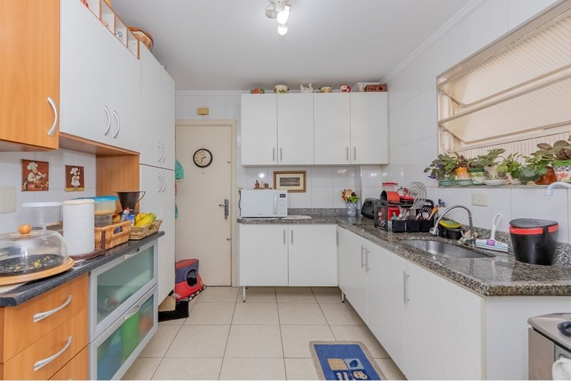Apartamento a venda - Moema - 2 dormitórios 74m² Av Rouxinol São Paulo - 