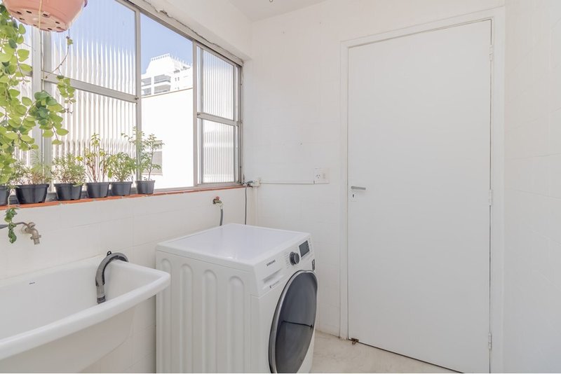 Apartamento a venda - Moema -  2 dormitórios 84m² Av. Jurema São Paulo - 
