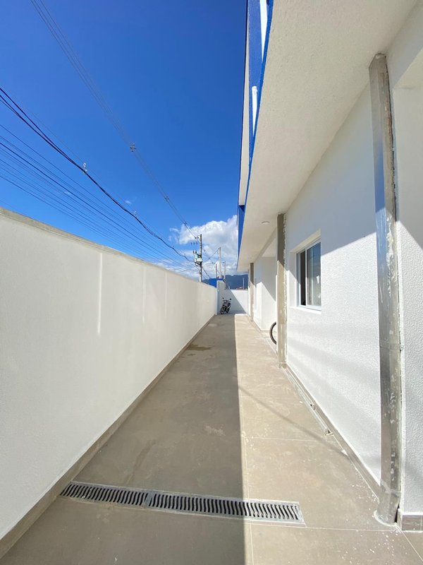 OPORTUNIDADE DE 2 SOBRADOS - Caraguatatuba - 