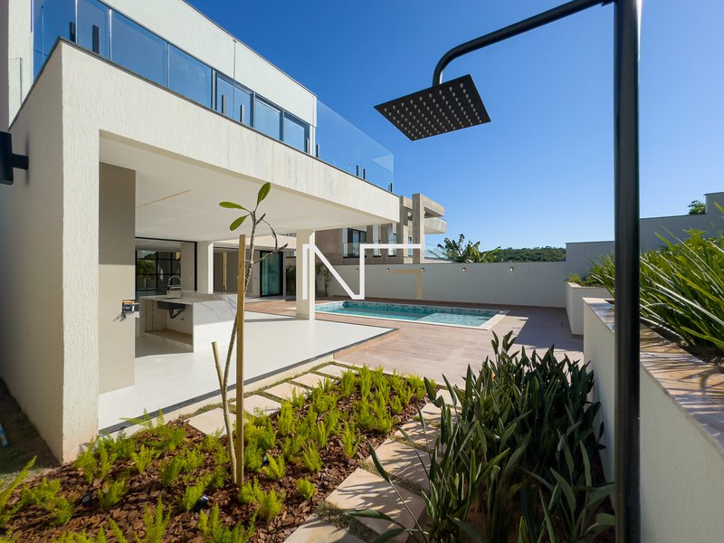 Sofisticação e Conforto: Mansão de 4 Suítes para Viver o Puro Luxo no Jardins Veneza Rodovia do Sol Vila Velha - 