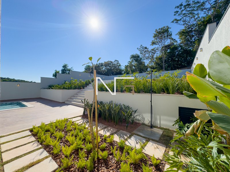 Sofisticação e Conforto: Mansão de 4 Suítes para Viver o Puro Luxo no Jardins Veneza Rodovia do Sol Vila Velha - 
