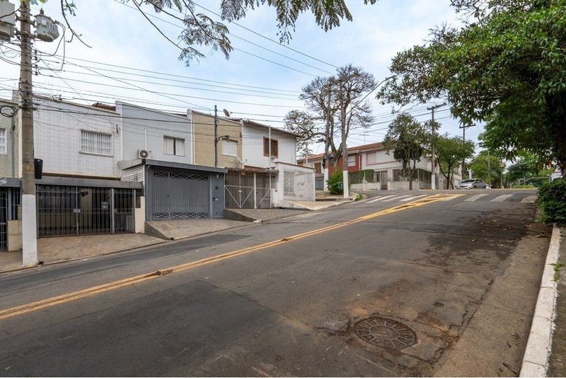 Casa a venda - Campo Belo - 3 dormitórios 145m² Morais de Barros São Paulo - 