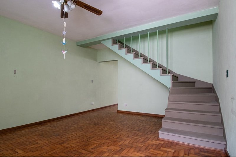 Casa a venda - Rua Sales Júnior - 1 suíte 236m² Sales Júnior São Paulo - 