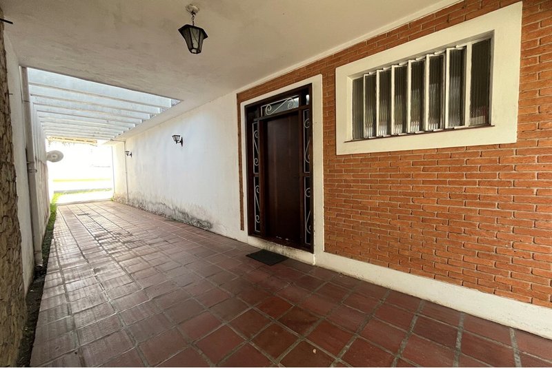 Casa a venda - Avenida Padre Pereira de Andrade - 1 suíte 307m² Padre Pereira de Andrade São Paulo - 