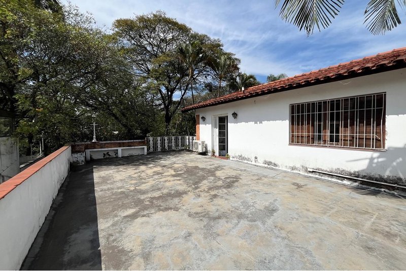 Casa a venda - Avenida Padre Pereira de Andrade - 1 suíte 307m² Padre Pereira de Andrade São Paulo - 