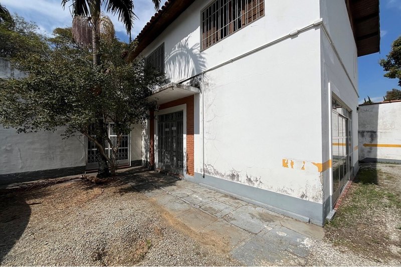 Casa a venda - Avenida Padre Pereira de Andrade - 1 suíte 307m² Padre Pereira de Andrade São Paulo - 