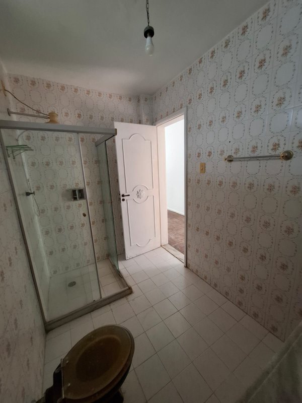 APARTAMENTO 3 QUARTOS VARANDA DEPENDÊNCIA COMPLETA GARAGEM À VENDA NA BARRA! ÓTIMO APTO! Rua Raul Drumond Salvador - 