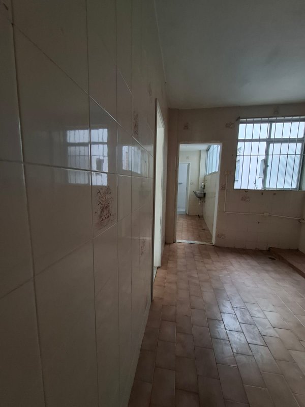 APARTAMENTO 3 QUARTOS VARANDA DEPENDÊNCIA COMPLETA GARAGEM À VENDA NA BARRA! ÓTIMO APTO! Rua Raul Drumond Salvador - 