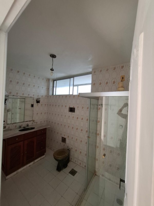 APARTAMENTO 3 QUARTOS VARANDA DEPENDÊNCIA COMPLETA GARAGEM À VENDA NA BARRA! ÓTIMO APTO! Rua Raul Drumond Salvador - 