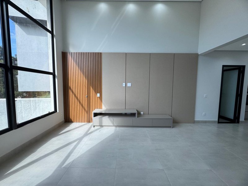 CASA COM VISTA DESLUMBRANTE PARA A MATA Rodovia Anhangüera Campinas - 